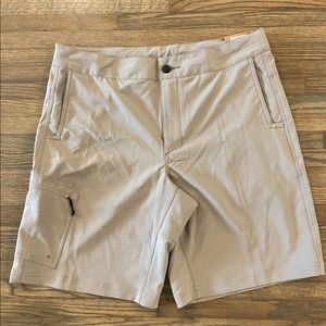 Magellan Overcast Hybrid Short